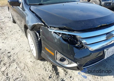 2010 Ford Fusion Hybrid z USA, uszkodzony, nr VIN 3FADP0L3XAR349189